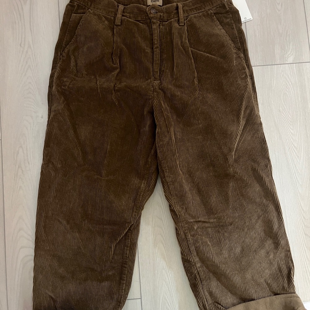 Classic Corduroy Men's Pants in Rich Brown